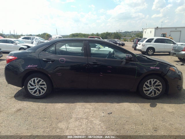 Toyota COROLLA LE 2018 2T1BURHE7JC059832 Image 13