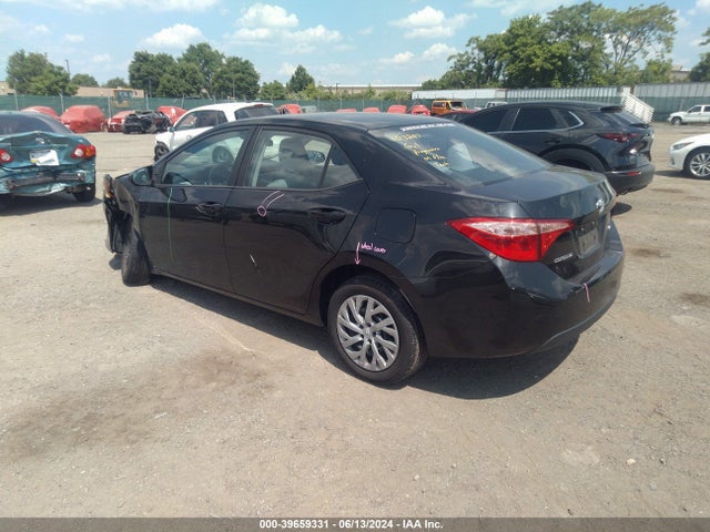 Toyota COROLLA LE 2018 2T1BURHE7JC059832 Image 3