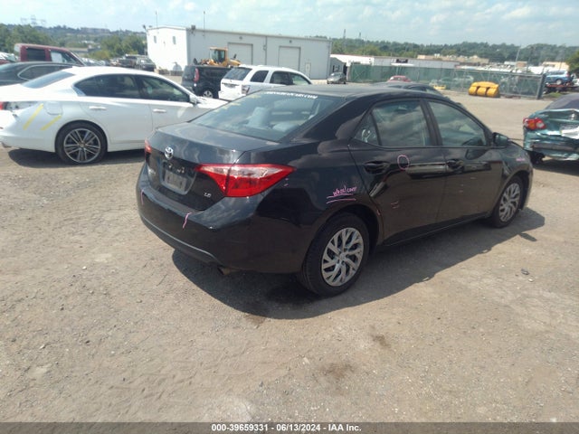 Toyota COROLLA LE 2018 2T1BURHE7JC059832 Image 4