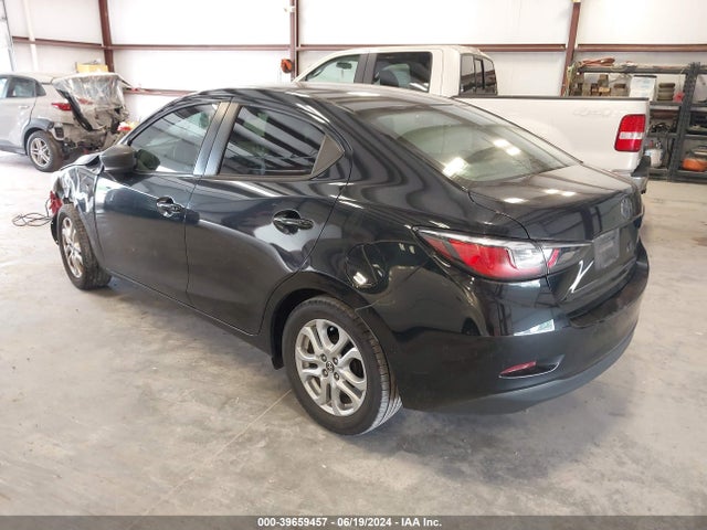 3MYDLBZV3GY133890 Scion IA