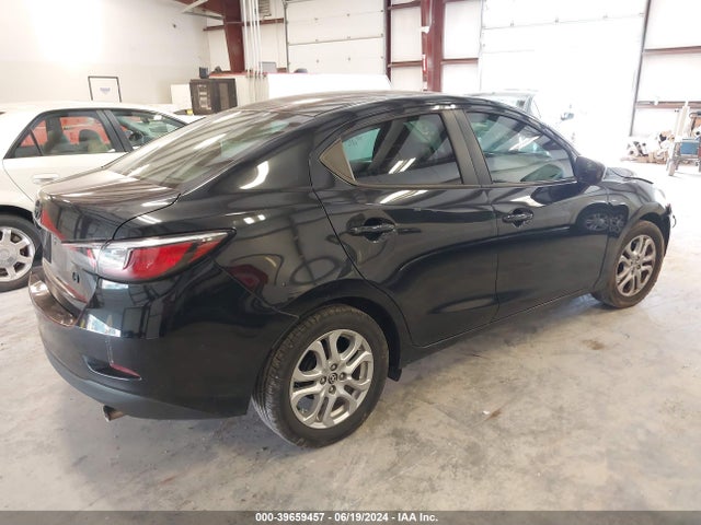 3MYDLBZV3GY133890 Scion IA