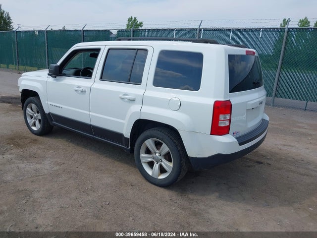 1C4NJPFA4GD719749 Jeep Patriot Latitude