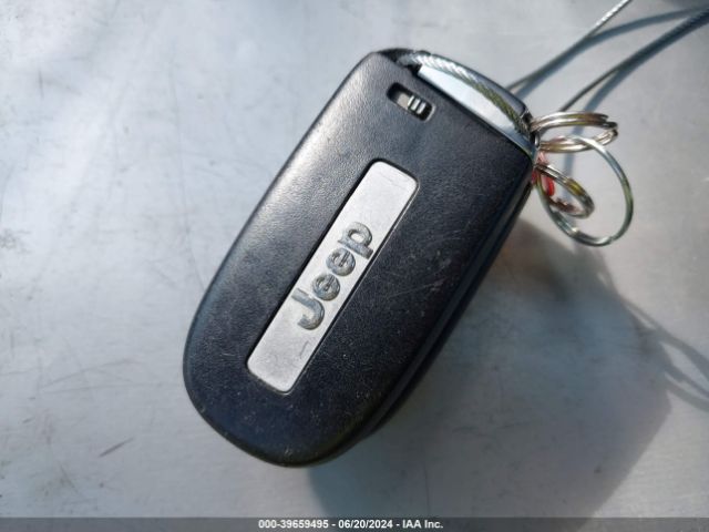 1C4RJFAG1JC210500 Jeep Grand Cherokee Laredo E 4x4