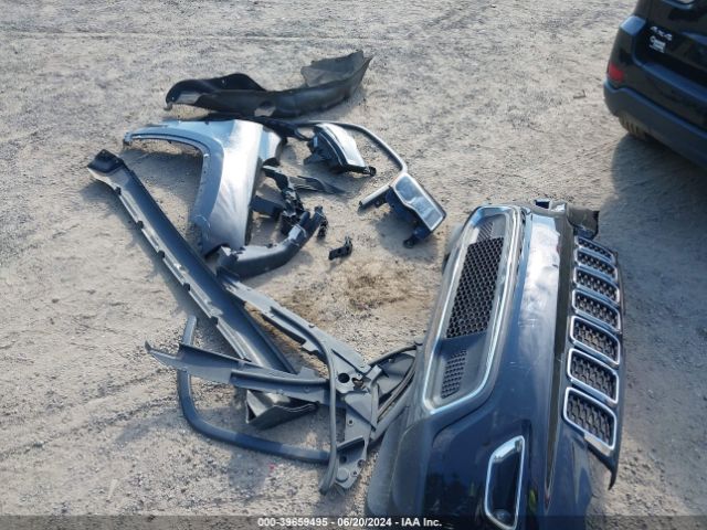 1C4RJFAG1JC210500 Jeep Grand Cherokee Laredo E 4x4