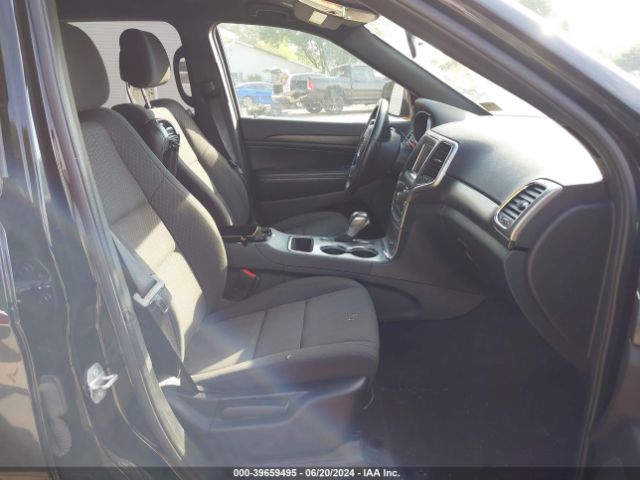 1C4RJFAG1JC210500 Jeep Grand Cherokee Laredo E 4x4
