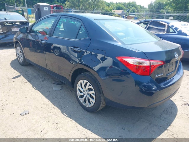 Toyota COROLLA LE 2018 2T1BURHE2JC971252 Image 3