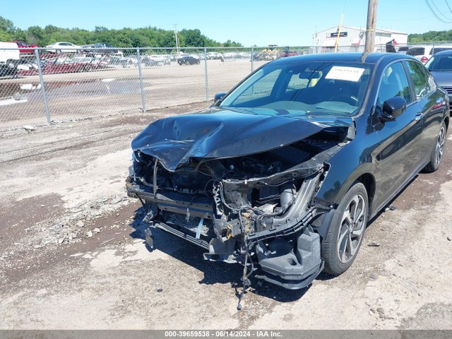 Honda ACCORD EX 2017 1HGCR2F03HA023916 Image 2