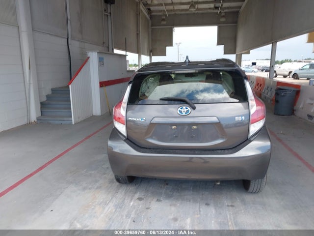 Toyota Prius C Three 2015 JTDKDTB38F1102123 Image 16