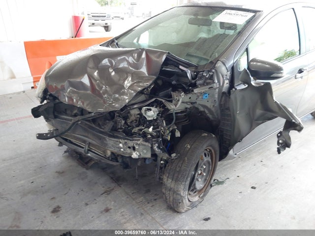 Toyota Prius C Three 2015 JTDKDTB38F1102123 Image 6