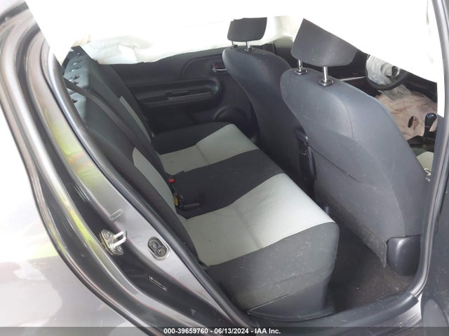 Toyota Prius C Three 2015 JTDKDTB38F1102123 Image 8