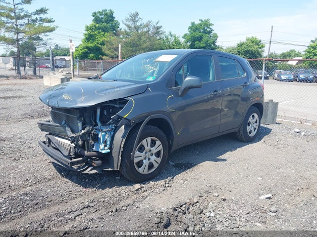 Chevrolet TRAX LS 2019 3GNCJKSB8KL124471 Image 2