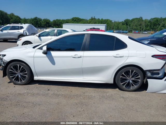 4T1B11HK2JU056576 Toyota CAMRY SE