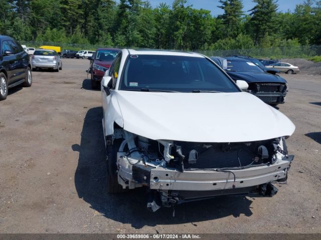4T1B11HK2JU056576 Toyota CAMRY SE