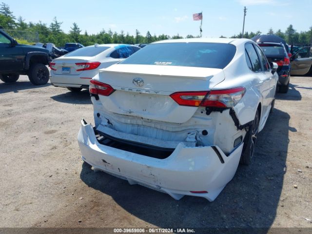 4T1B11HK2JU056576 Toyota CAMRY SE