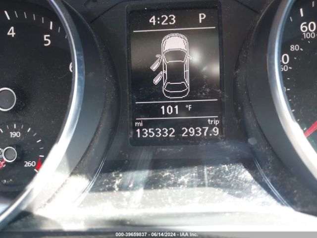 1VWAT7A34HC054499 Volkswagen Passat 1.8t S