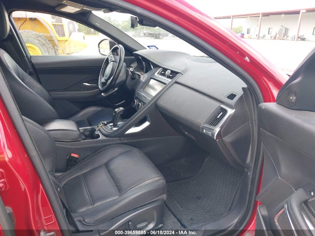 2018 JAGUAR E-PACE SADFJ2FX3J1Z07820 Photo 4