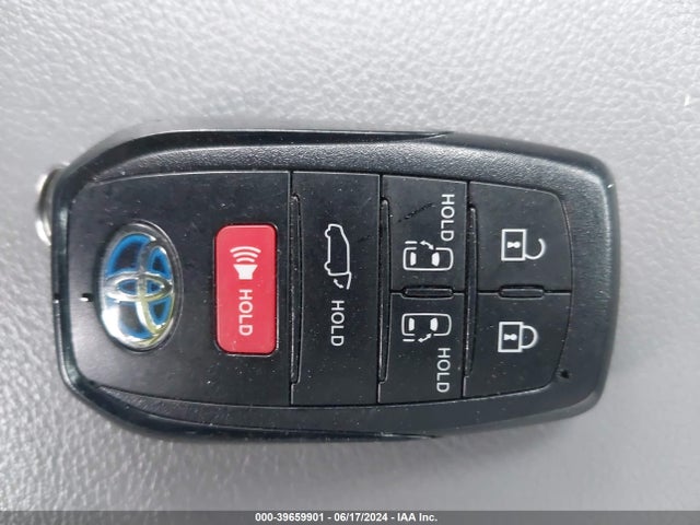 Toyota SIENNA XLE 2021 5TDYSKFC1MS040293 Image 11
