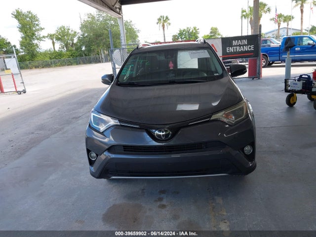 Toyota Rav4 Xle 2018 JTMWFREV5JJ738664 Image 13