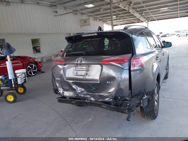 Toyota Rav4 Xle 2018 JTMWFREV5JJ738664 Image 17