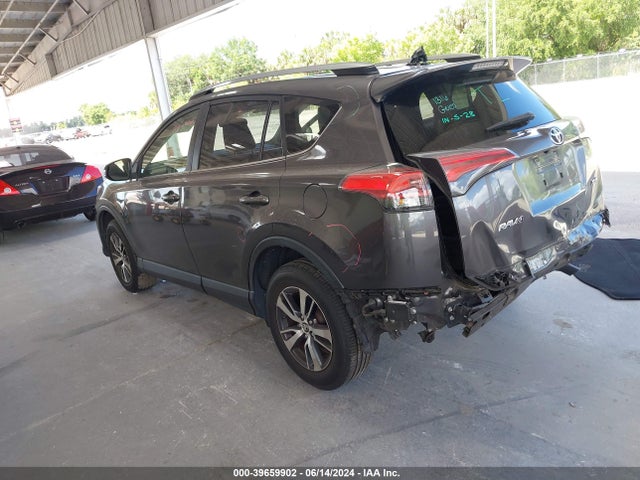 Toyota Rav4 Xle 2018 JTMWFREV5JJ738664 Image 3