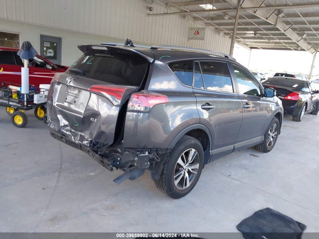 Toyota Rav4 Xle 2018 JTMWFREV5JJ738664 Image 4