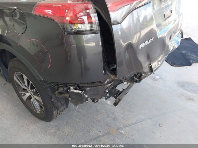 Toyota Rav4 Xle 2018 JTMWFREV5JJ738664 Image 6