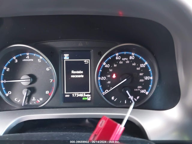 Toyota Rav4 Xle 2018 JTMWFREV5JJ738664 Image 7