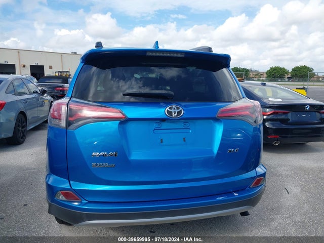 Toyota Rav4 Xle 2017 JTMWFREV1HJ104164 Image 16