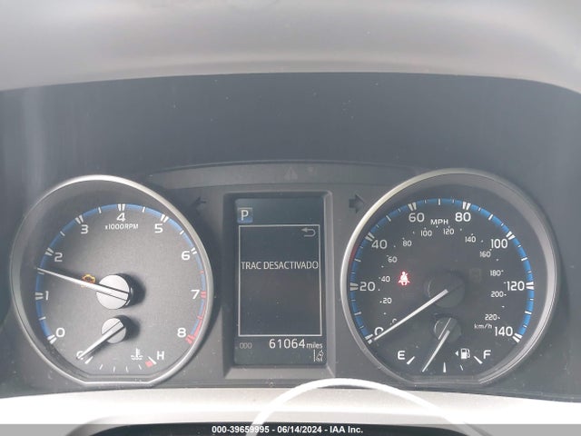 Toyota Rav4 Xle 2017 JTMWFREV1HJ104164 Image 7