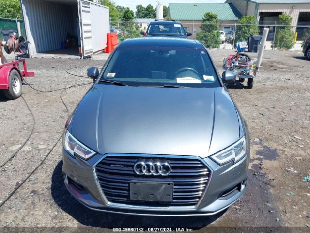 WAUBEGFF0K1018250 Audi A3 45 Premium