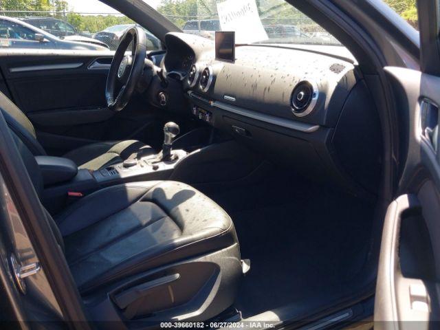 WAUBEGFF0K1018250 Audi A3 45 Premium