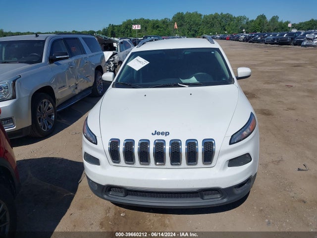1C4PJMCB3HW616087 Jeep Cherokee Latitude 4x4