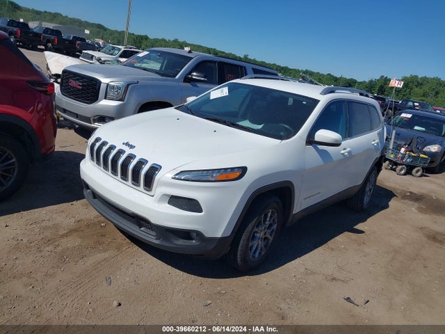 1C4PJMCB3HW616087 Jeep Cherokee Latitude 4x4