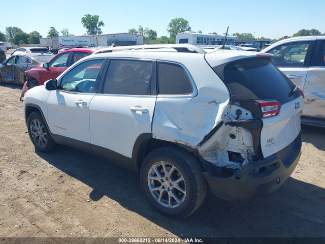 1C4PJMCB3HW616087 Jeep Cherokee Latitude 4x4