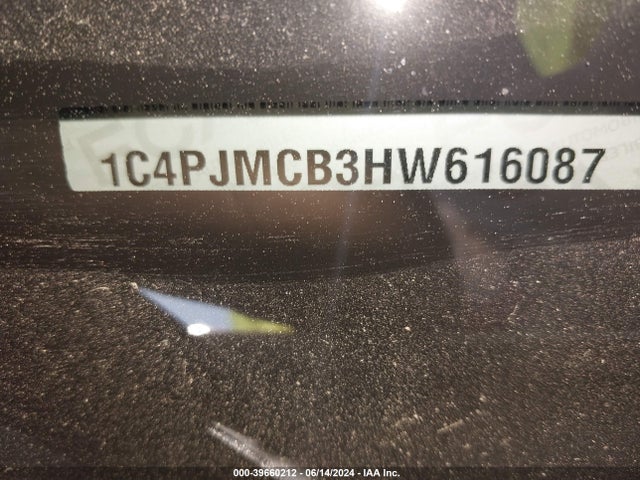 1C4PJMCB3HW616087 Jeep Cherokee Latitude 4x4