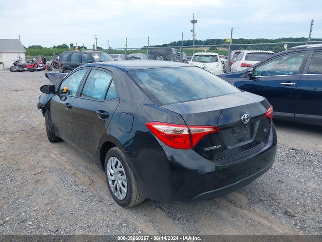Toyota COROLLA LE 2019 2T1BURHE6KC138376 Image 3
