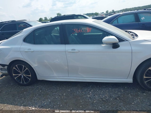 Toyota CAMRY SE 2018 4T1B11HK3JU596955 Image 14
