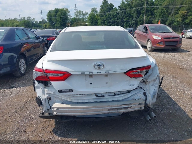 Toyota CAMRY SE 2018 4T1B11HK3JU596955 Image 17