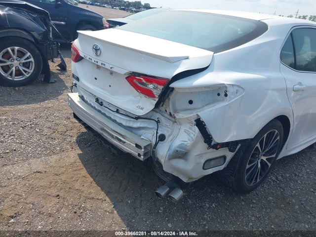 Toyota CAMRY SE 2018 4T1B11HK3JU596955 Image 18