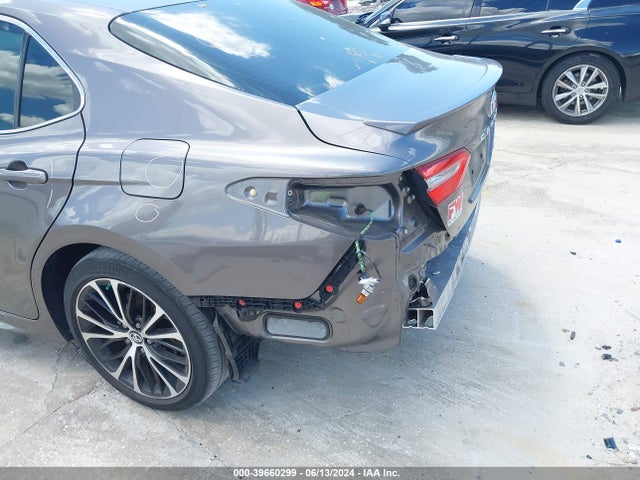 Toyota CAMRY SE 2018 4T1B11HK7JU128372 Image 18