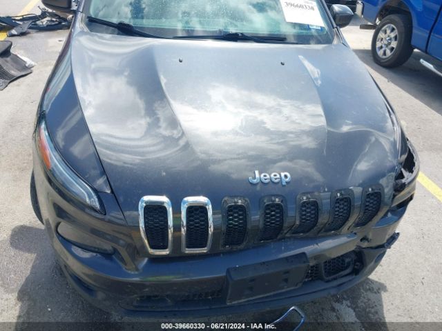 1C4PJLCS8FW791328 Jeep Cherokee Latitude