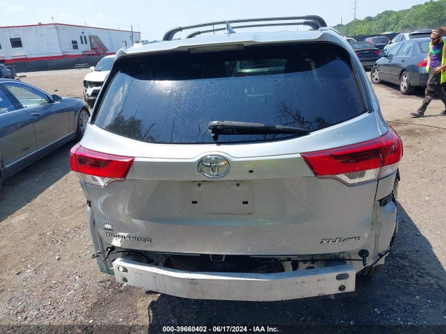 Toyota Highlander Xle 2018 5TDJZRFH9JS538318 Image 17