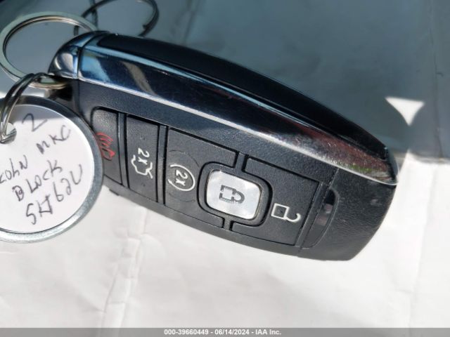 5LMCJ3D92HUL35925 Lincoln Mkc Reserve