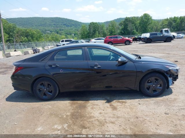 5NPLM4AG7PH094122 Hyundai ELANTRA SEL