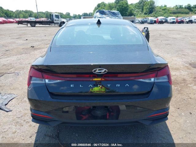 5NPLM4AG7PH094122 Hyundai ELANTRA SEL