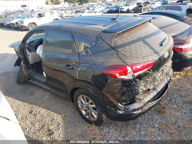 Hyundai TUCSON SE 2017 KM8J23A43HU378430 Image 3