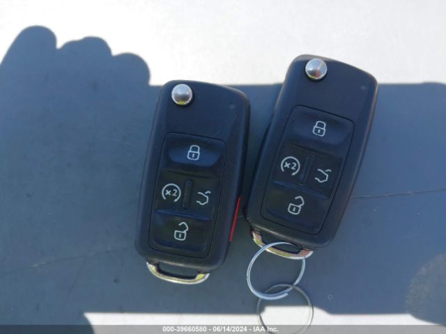 1VWMA7A32LC007242 Volkswagen Passat 2.0t R-line
