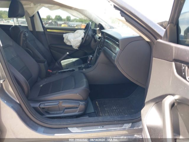 1VWMA7A32LC007242 Volkswagen Passat 2.0t R-line