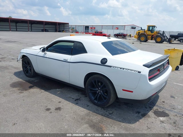 Dodge Challenger Sxt 2018 2C3CDZAG1JH255579 Image 3