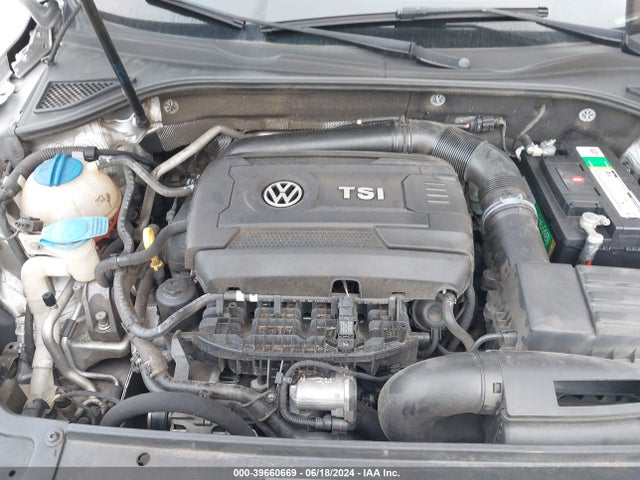 1VWAT7A33GC023985 Volkswagen Passat 1.8t S